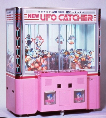 Crane rigged Claw Machines Fun UFO Catcher Machines yang dipasang di Departemen Retail atau Grosir